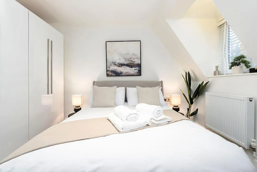 Tranquil Riverfront Oasis At High Bridge Court Knaresborough