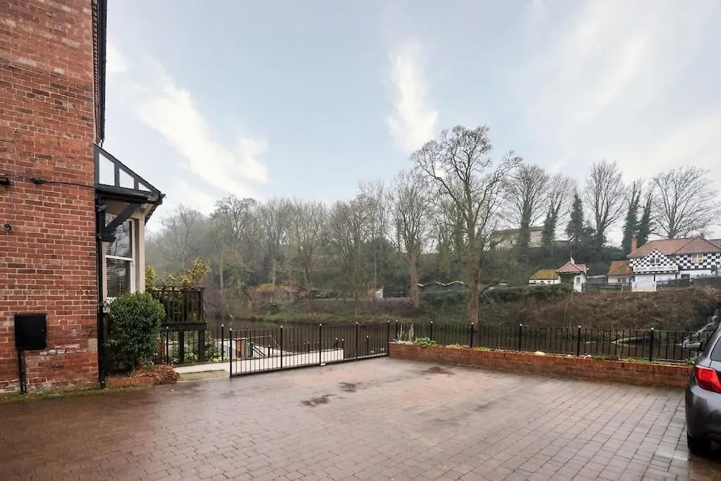 נארסבורו Tranquil Riverfront Oasis At High Bridge Court 0*,